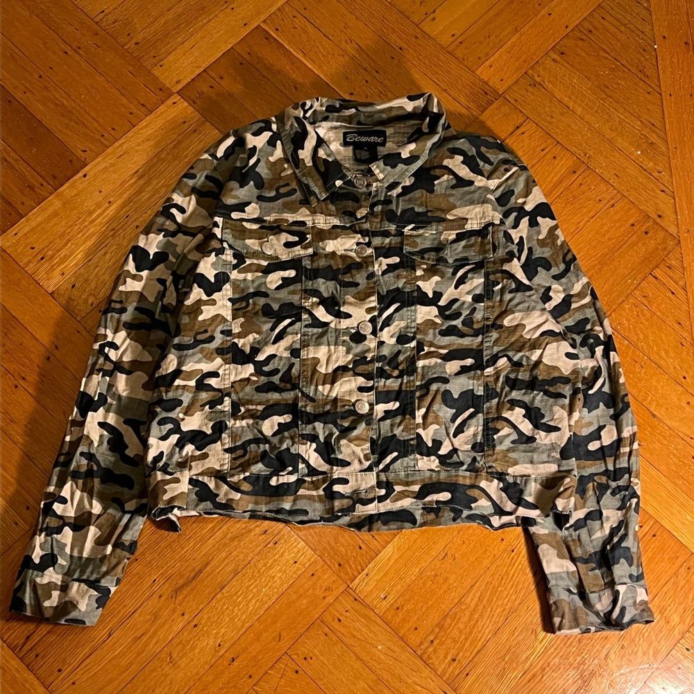 Camo crop top